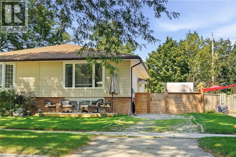 3 GLENGROVE Avenue — photo 1 of 34