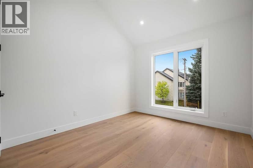 420 32 Avenue NW — photo 28 of 40
