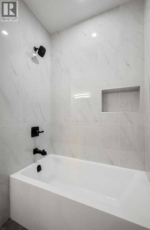 420 32 Avenue NW — photo 31 of 40