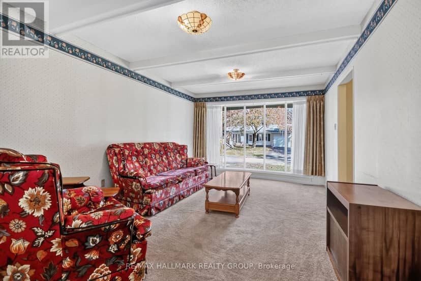8 Burnview Crescent, Ottawa, photo 3