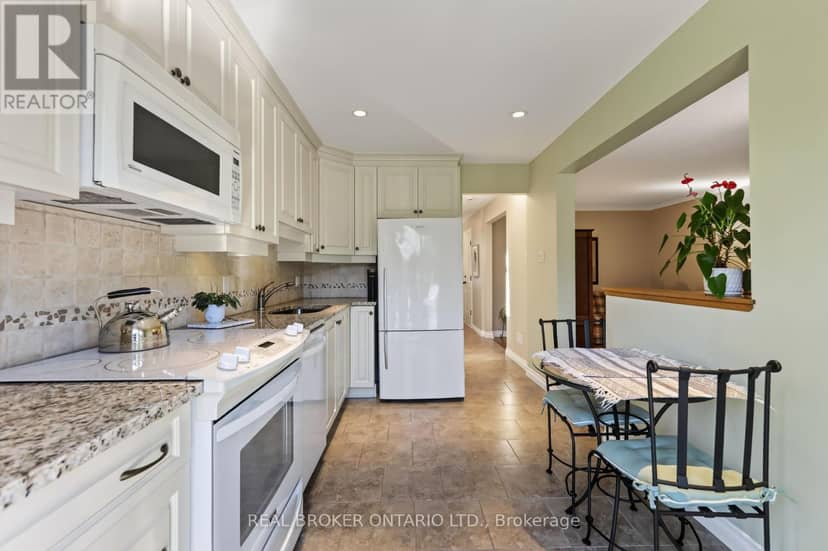 140 Montana Way — photo 12 of 33