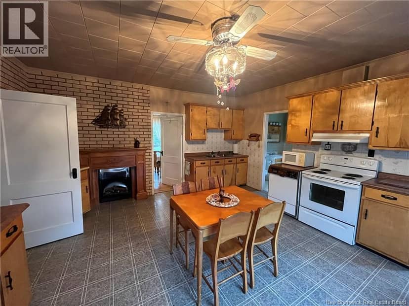3694 Principale Street — photo 13 of 40