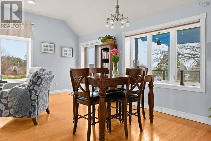 11 East River Point Road — photo 19 of 40