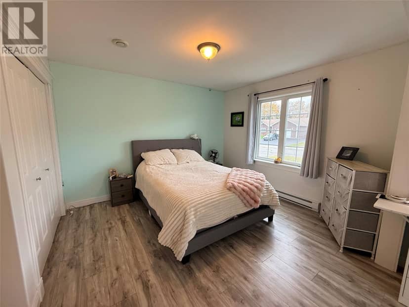 70 Harmsworth Drive — photo 25 of 40