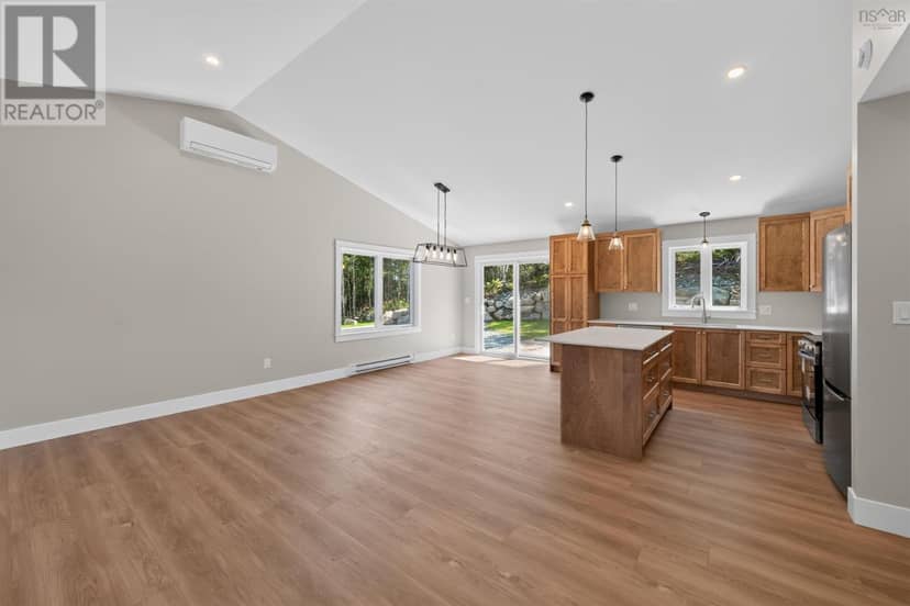 10546 Highway 7 Highway — photo 18 of 40