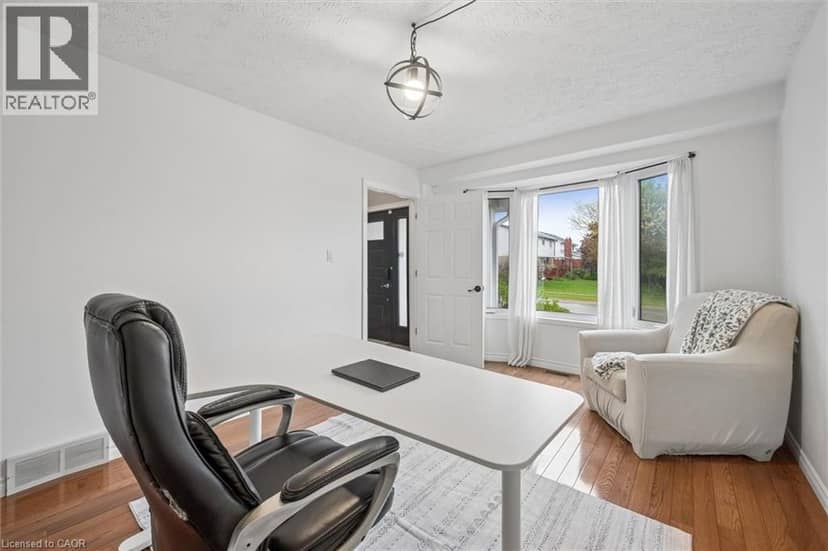 687 CHAMPLAIN Boulevard, Cambridge, photo 7