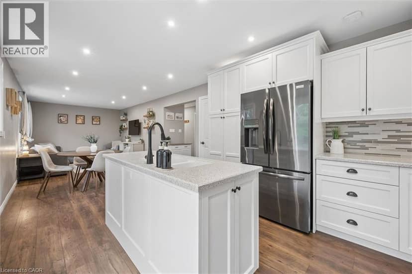 687 CHAMPLAIN Boulevard — photo 14 of 40