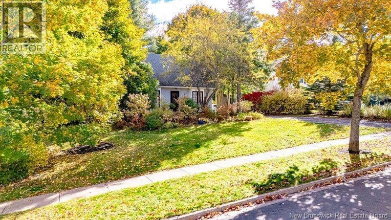 218 Colonial Heights, Fredericton, photo 2