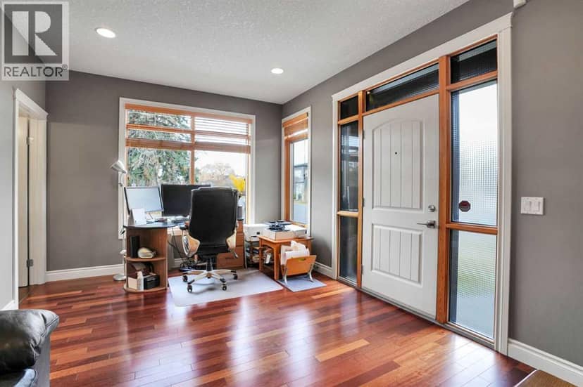 137 11 Avenue NW — photo 18 of 40