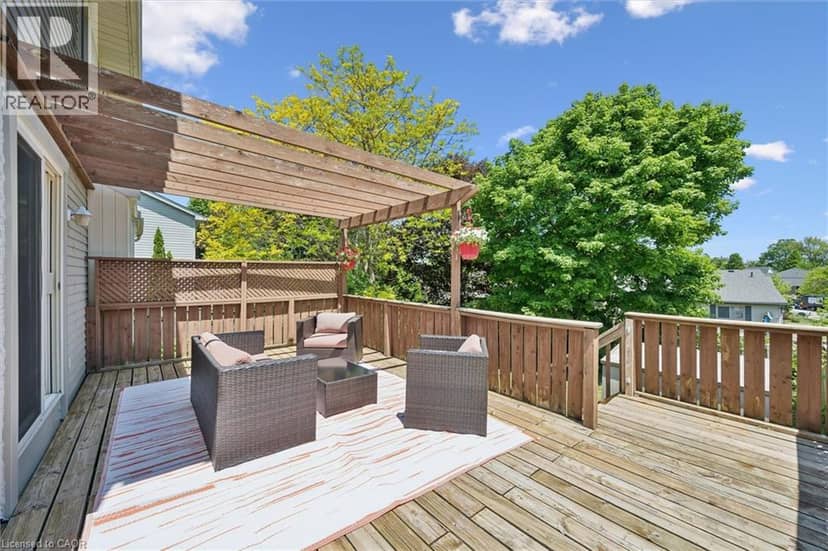 52 STIRLING MACGREGOR Drive — photo 35 of 39