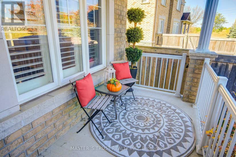 47 Pelister Drive, Markham, photo 2