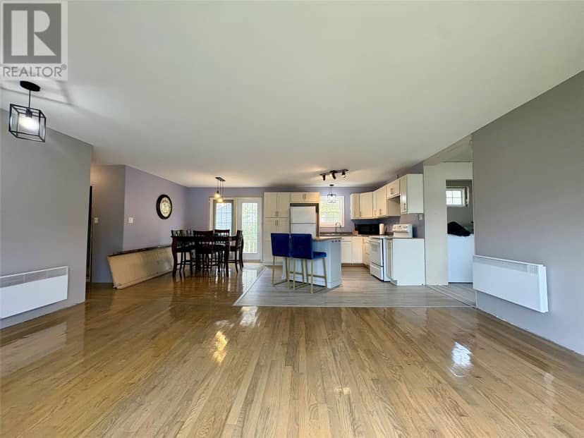 32 Main Street — photo 10 of 27