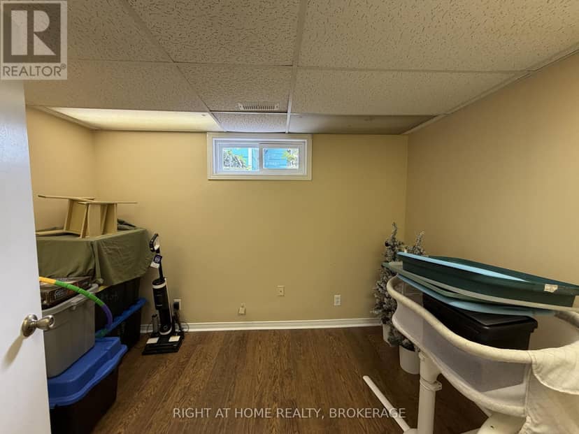 711 John Street — photo 23 of 34