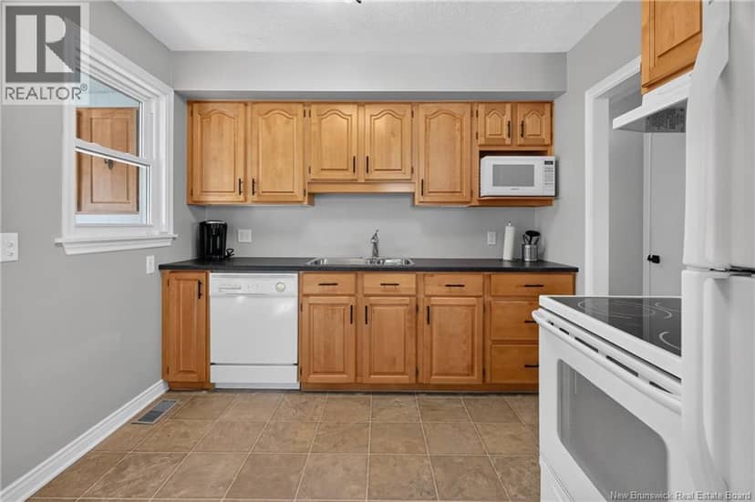 108 Cherry Avenue — photo 10 of 40
