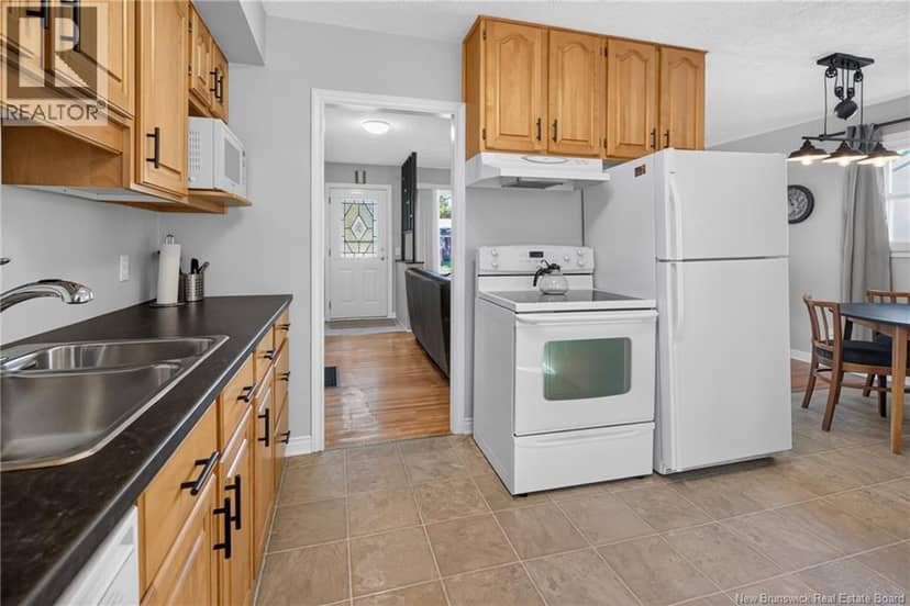 108 Cherry Avenue — photo 9 of 40
