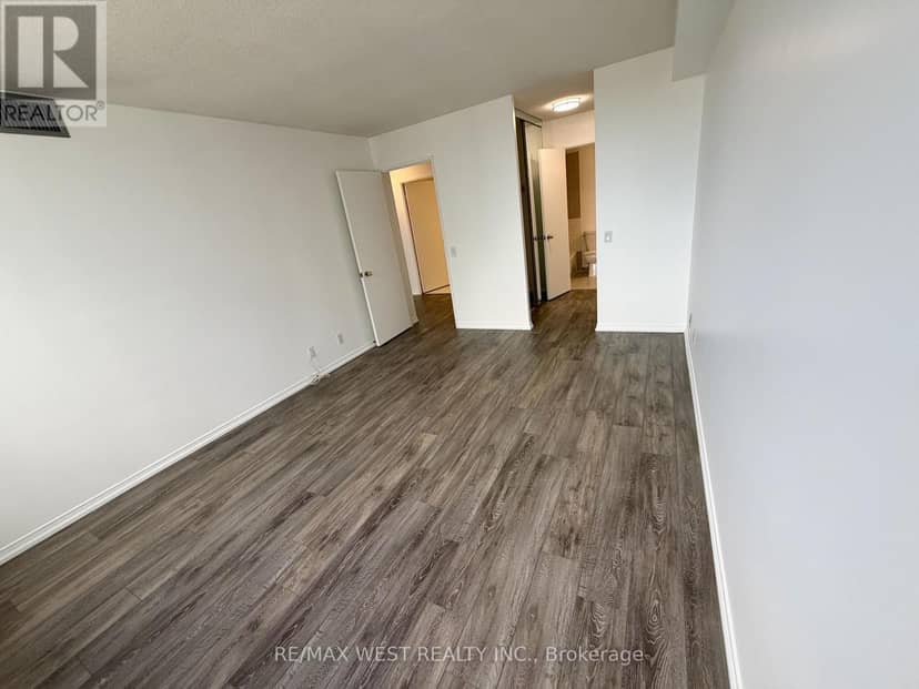 2405 - 100 Upper Madison Avenue — photo 16 of 40