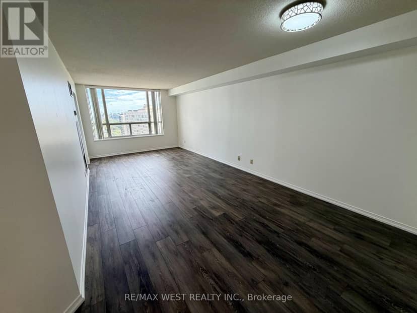 2405 - 100 Upper Madison Avenue, Toronto, photo 7