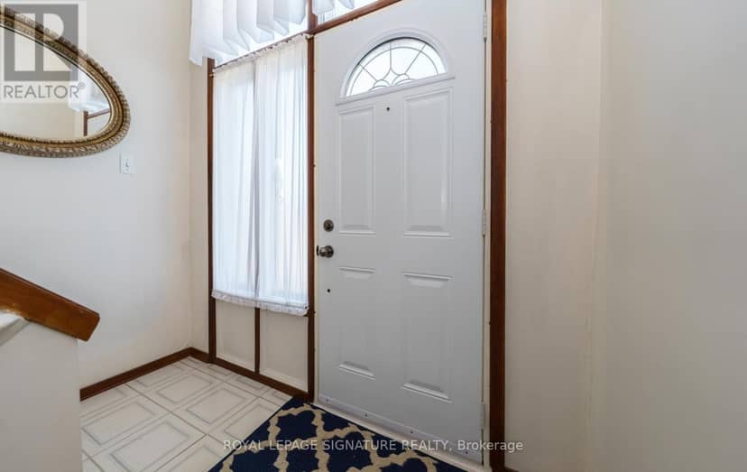 57 Darnborough Way, Toronto, photo 3