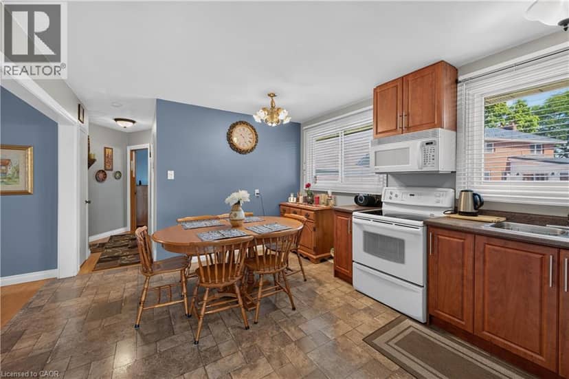 5 KENTLEY Drive — photo 14 of 40