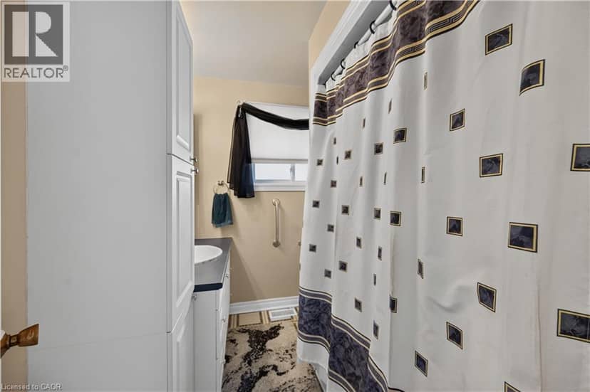 5 KENTLEY Drive — photo 23 of 40