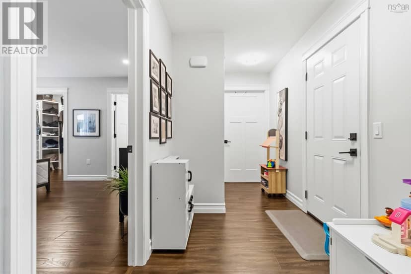 200 Winburn Avenue — photo 14 of 37