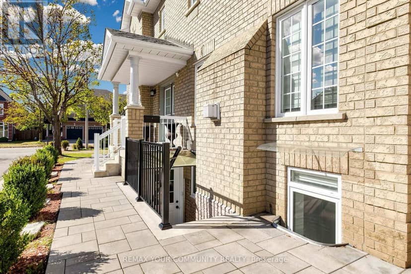 15 Benjamin Hood Crescent, Vaughan, photo 3