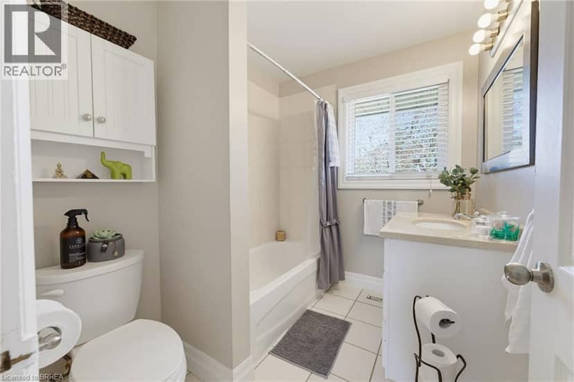 27 BRIER Crescent — photo 23 of 40
