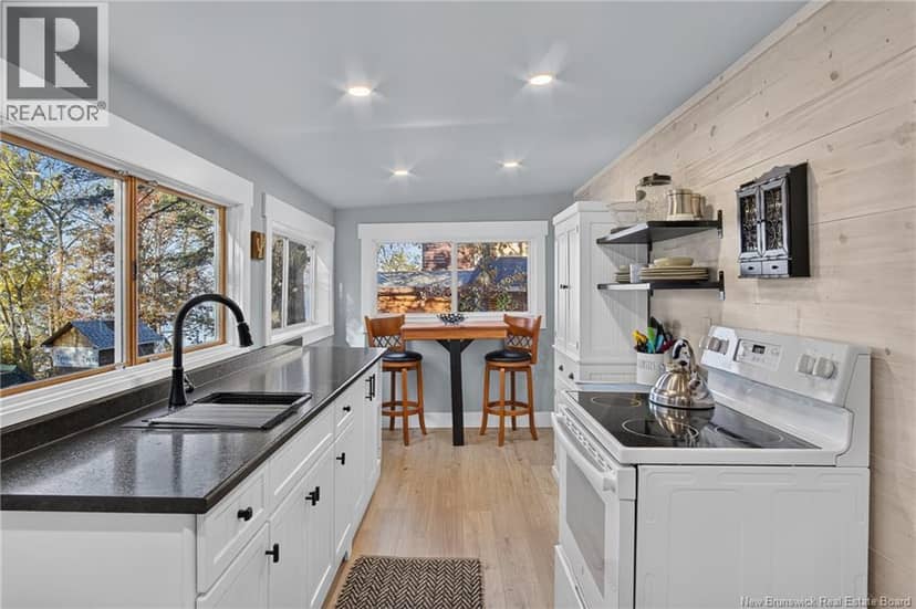 7 Warden Road, Cambridge-Narrows, photo 3