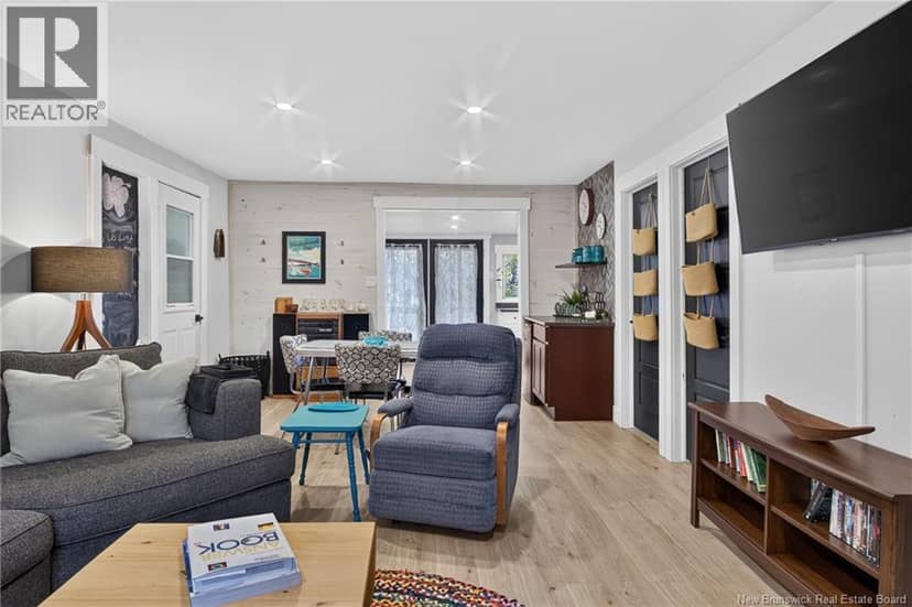 7 Warden Road — photo 9 of 25