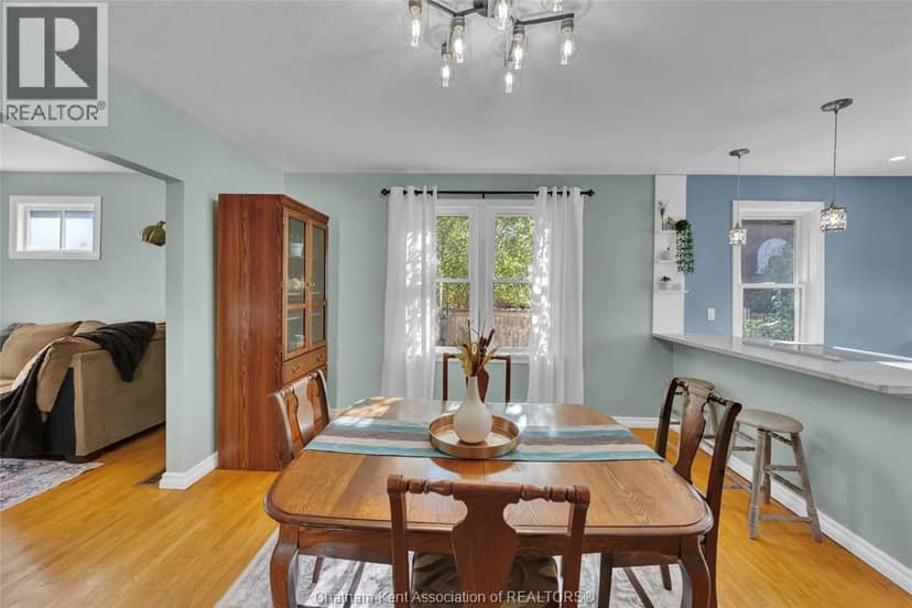 44 Drummond STREET — photo 11 of 40