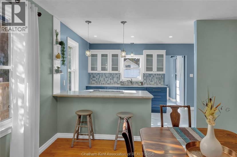 44 Drummond STREET — photo 13 of 40