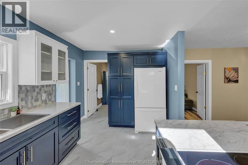 44 Drummond STREET — photo 16 of 40