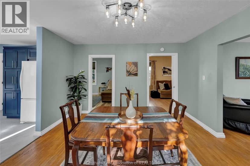 44 Drummond STREET — photo 9 of 40