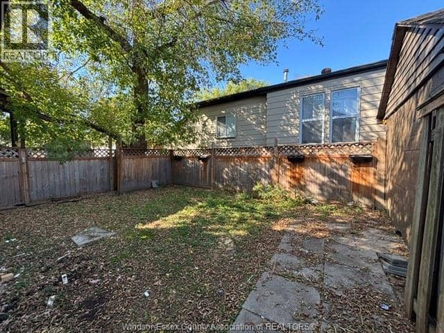 410 Caroline — photo 17 of 17