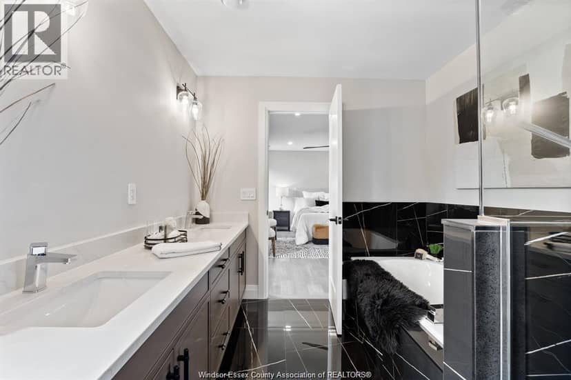 4410 Caterina — photo 20 of 40