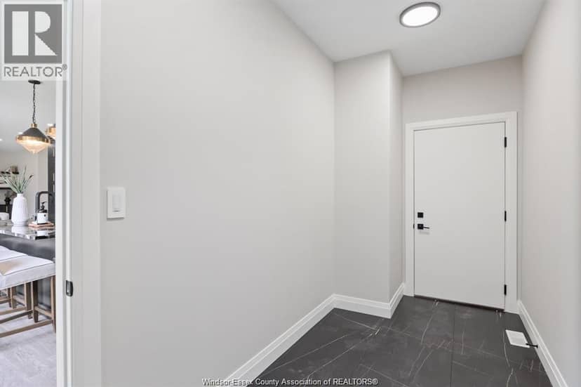 4410 Caterina — photo 31 of 40