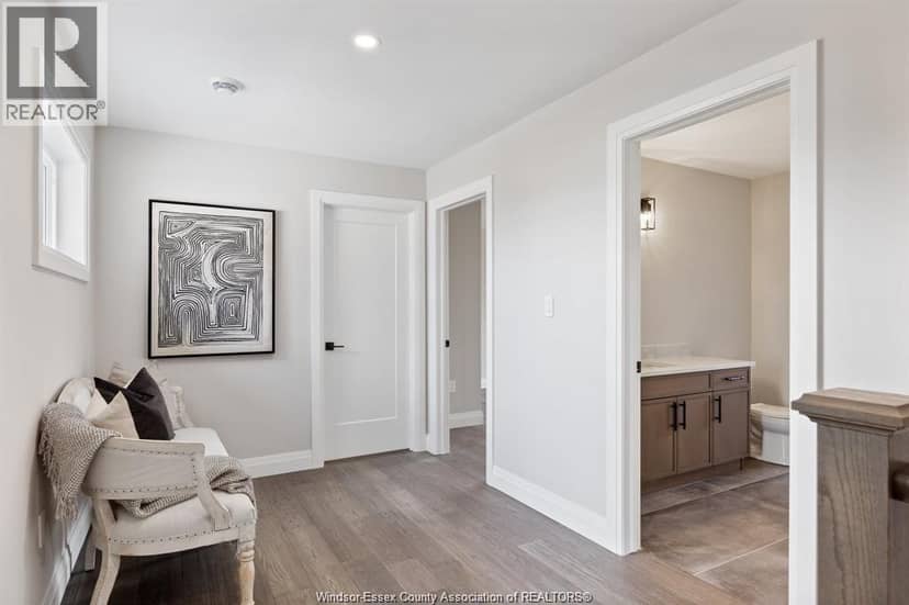 4410 Caterina — photo 32 of 40