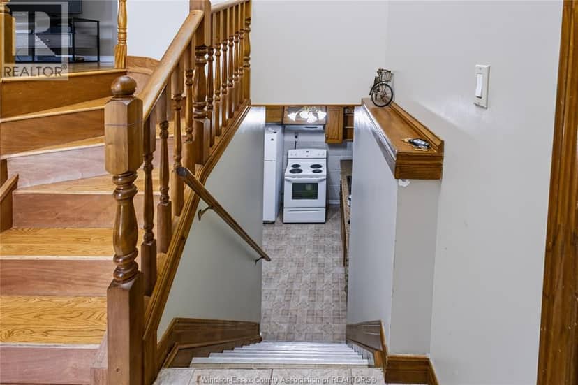 726 Sandison — photo 24 of 40