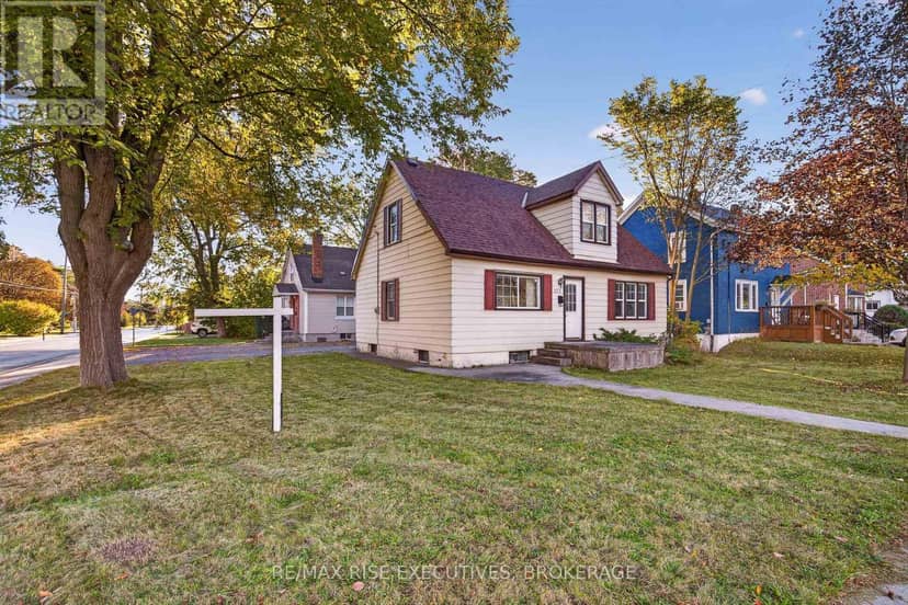 273 College Street — photo 3 of 35
