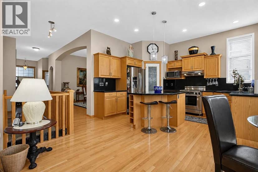 44 Strathlea Close SW, Calgary, photo 8