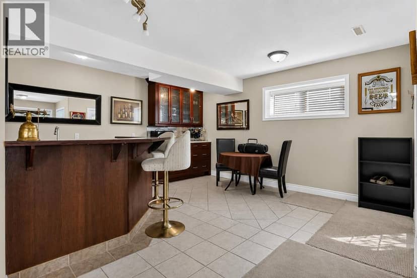 44 Strathlea Close SW — photo 23 of 37