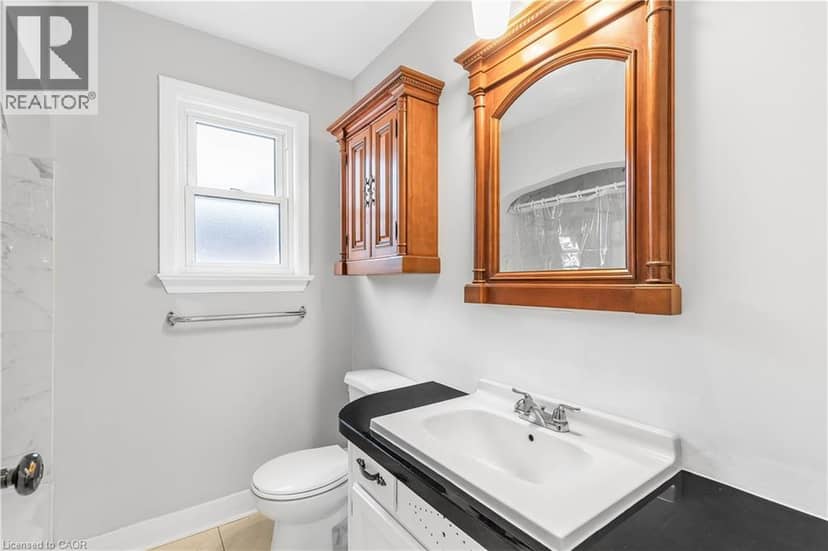 76 JOHNSTON Street — photo 11 of 26