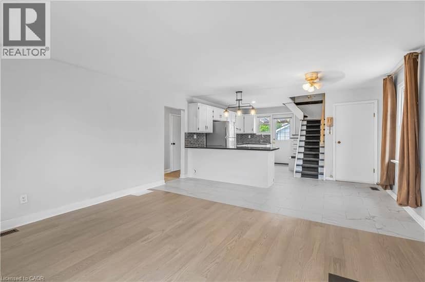 76 JOHNSTON Street, Port Colborne, photo 6