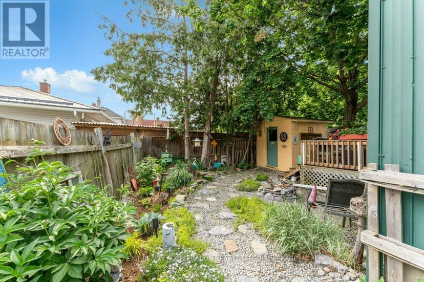 163 Green Street — photo 33 of 39