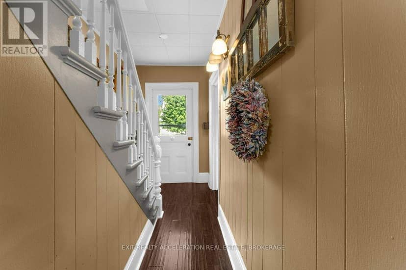 163 Green Street, Deseronto, photo 4