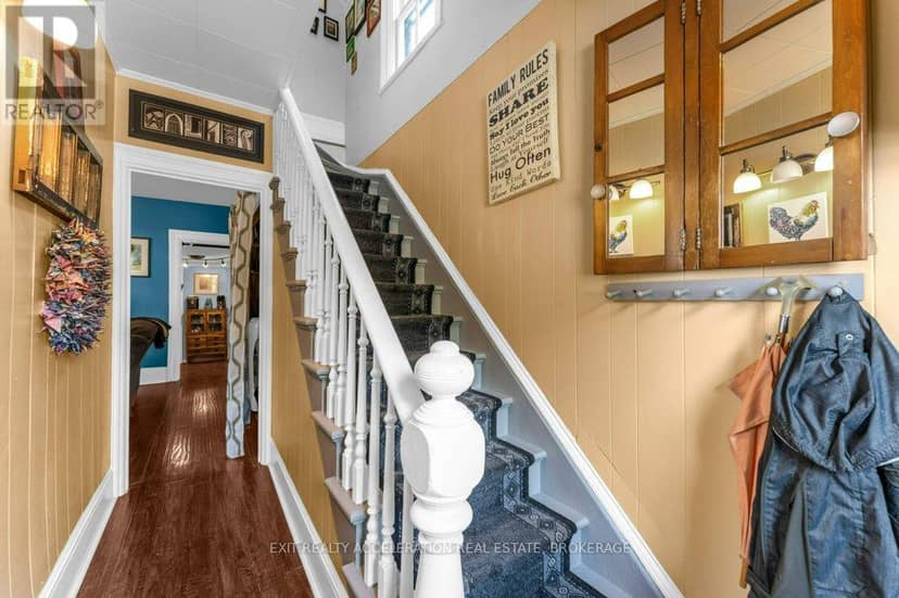 163 Green Street, Deseronto, photo 5