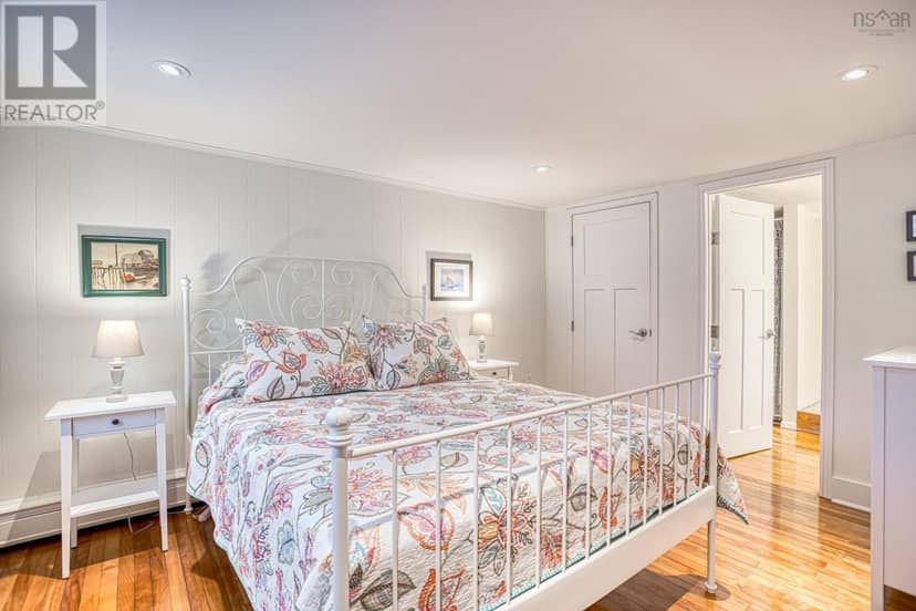 1079 Bellevue Avenue — photo 35 of 38