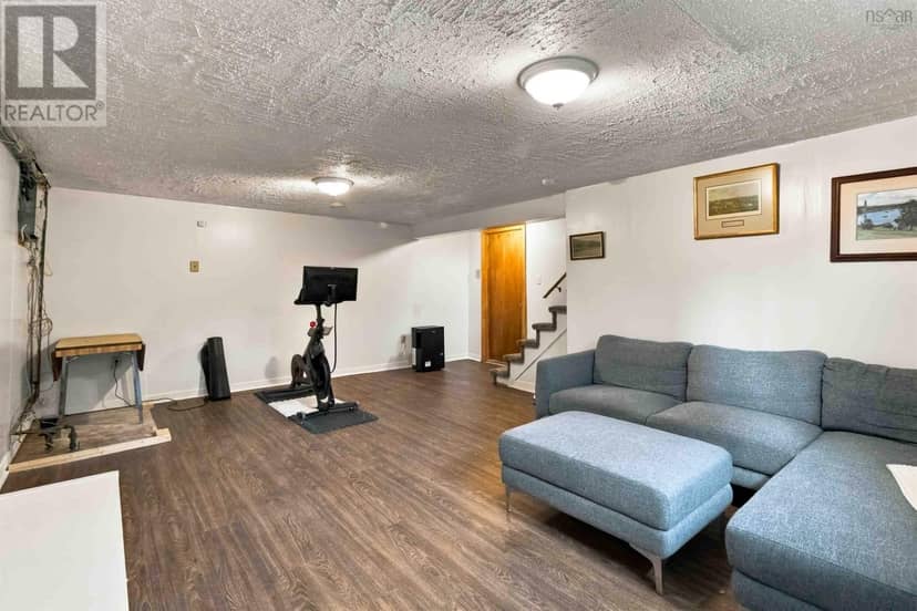 29 Marilyn Drive — photo 29 of 37