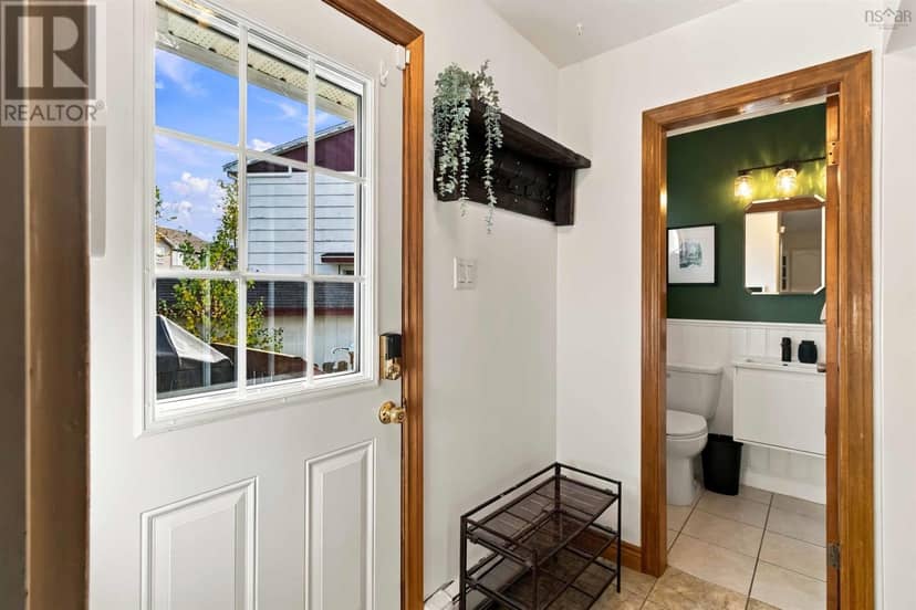 29 Marilyn Drive — photo 18 of 37
