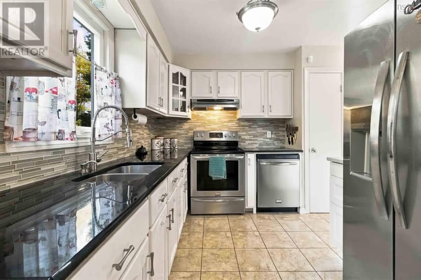 29 Marilyn Drive — photo 12 of 37